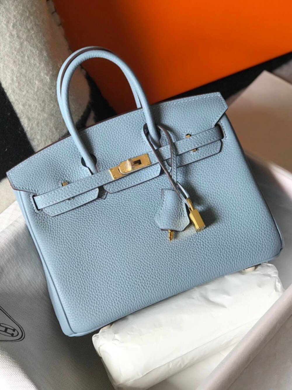 Classic Hermes Bags: A Stylish and Versatile Choice for Elegance